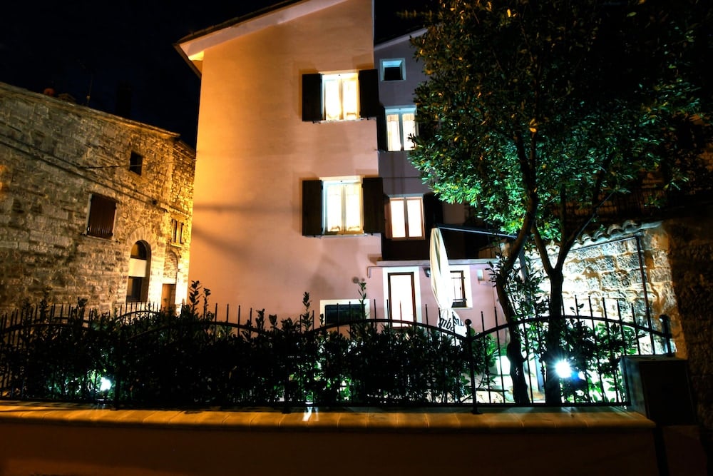 Romantico, Bed & Breakfast