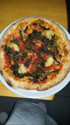 Mister Pizza Di Kashan Muhammad