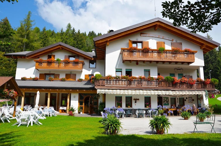 Al Cacciatore - Albergo - Ristorante - Bar