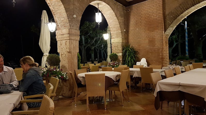 Ristorante Pizzeria bar Torri