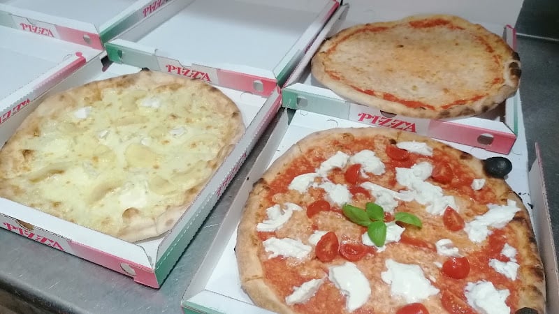 Pizza in piazza germignaga