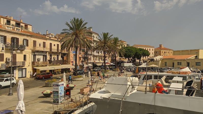 Elena Tour Navigazioni - Escursioni in barca La Maddalena - Noleggio barche La Maddalena