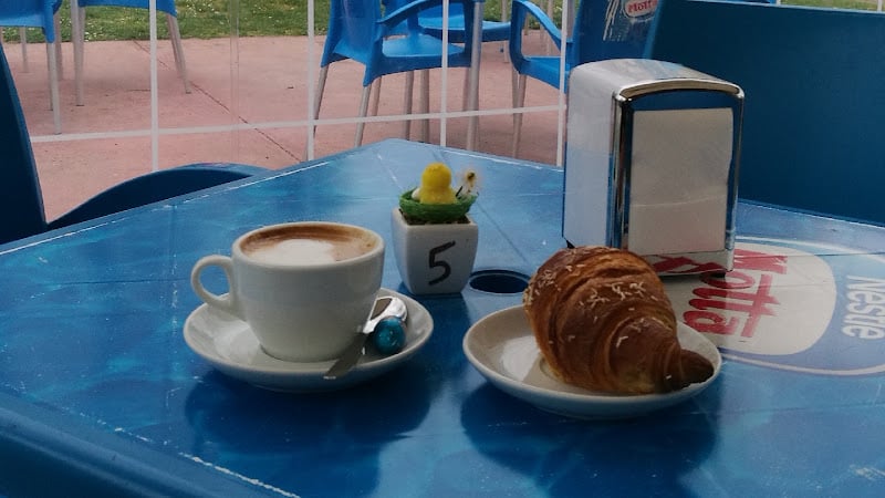 Hakuna Matata bar, caffettiera, pinseria