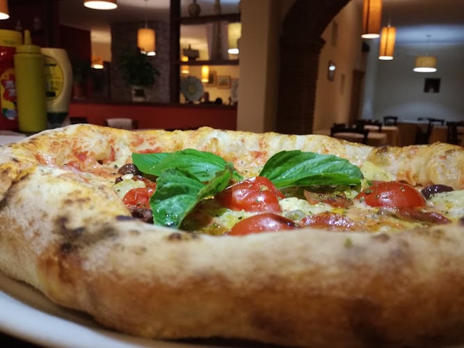 Ristorante Pizzeria "All'Ombra del Castello"