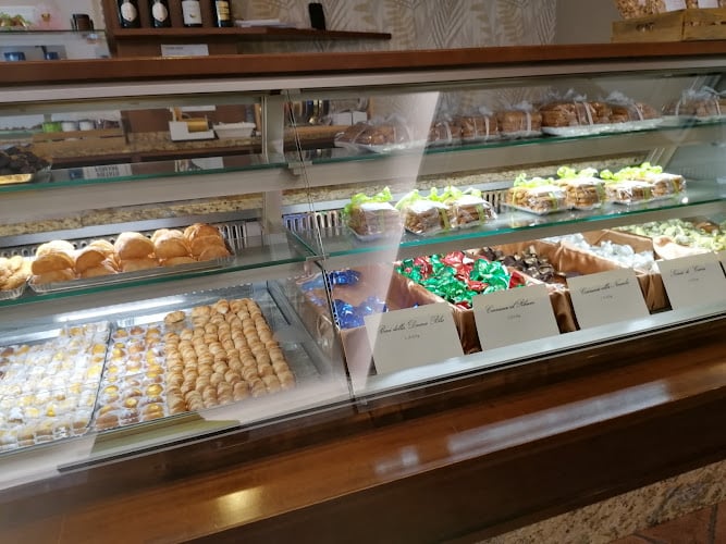 Pasticceria Caffetteria Durando Di Durando Silvia E Luisa & C. Snc