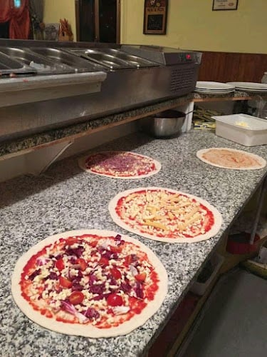 LA CUCCAJA DI CALZOLARI LUCA E C. SNC PIZZERIA