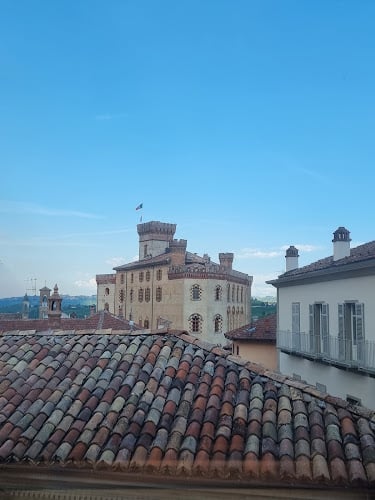 Casa Svizzera - Agriturismo in Barolo