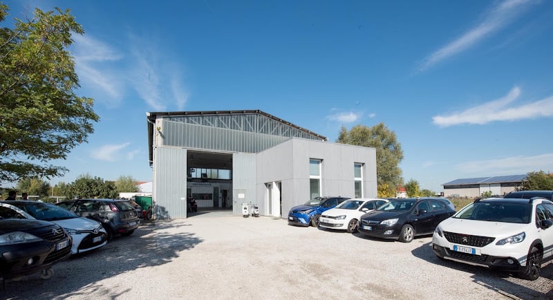 Carrozzeria Auto Moto Futura Di Ansaloni Daniele