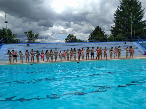 R & R Sporting Club