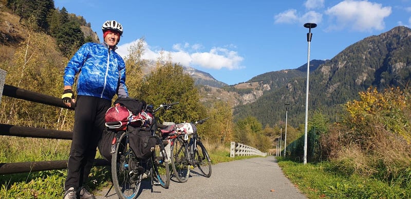 Econoleggio Como Lake - Barche Elettriche e Bici- Rental of electric boats and bikes