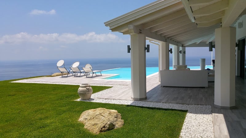White Club Residence