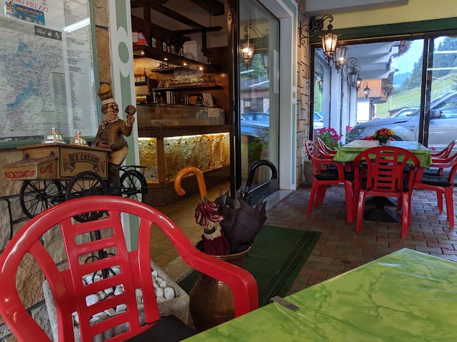Hotel Garni Gelateria Bar Dolomiti "La Pizza"