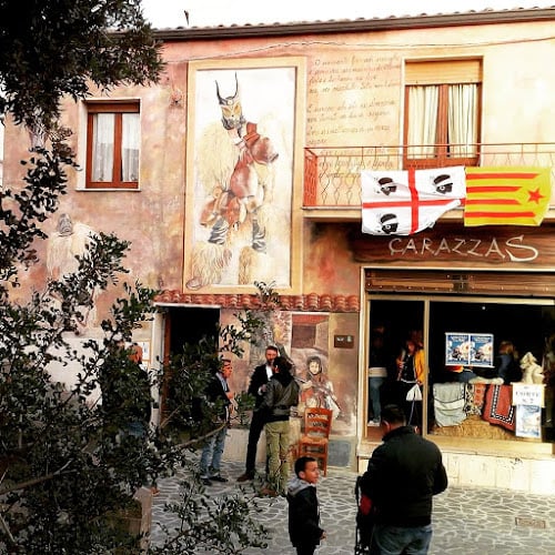 Caratzas - maschere artigianali Boes e Merdules