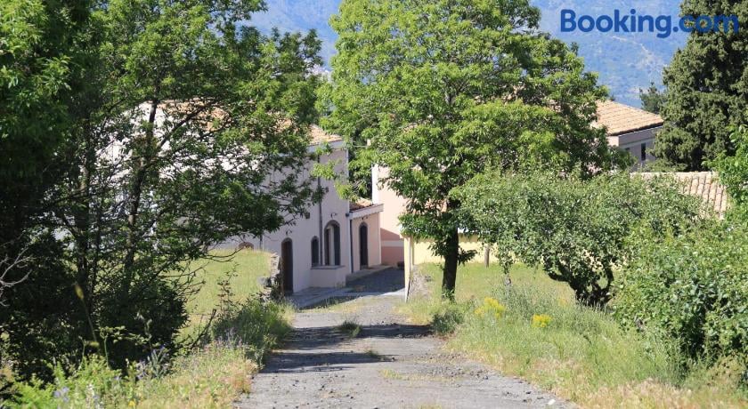 A Barunissa - Country House