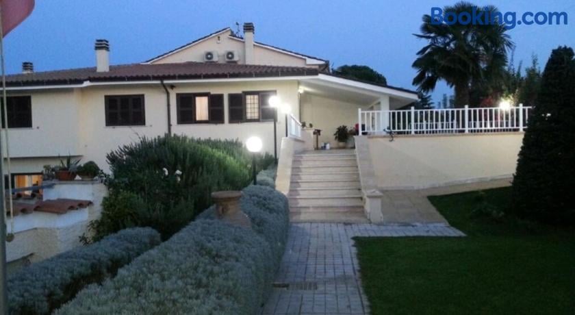 B&B Joy Country House