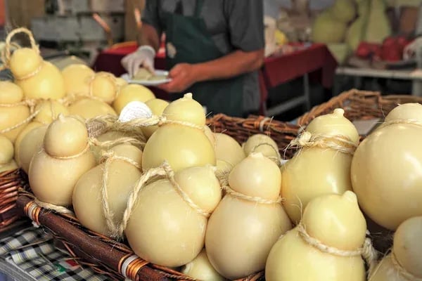 Sagra del caciocavallo, cicatell e acc’