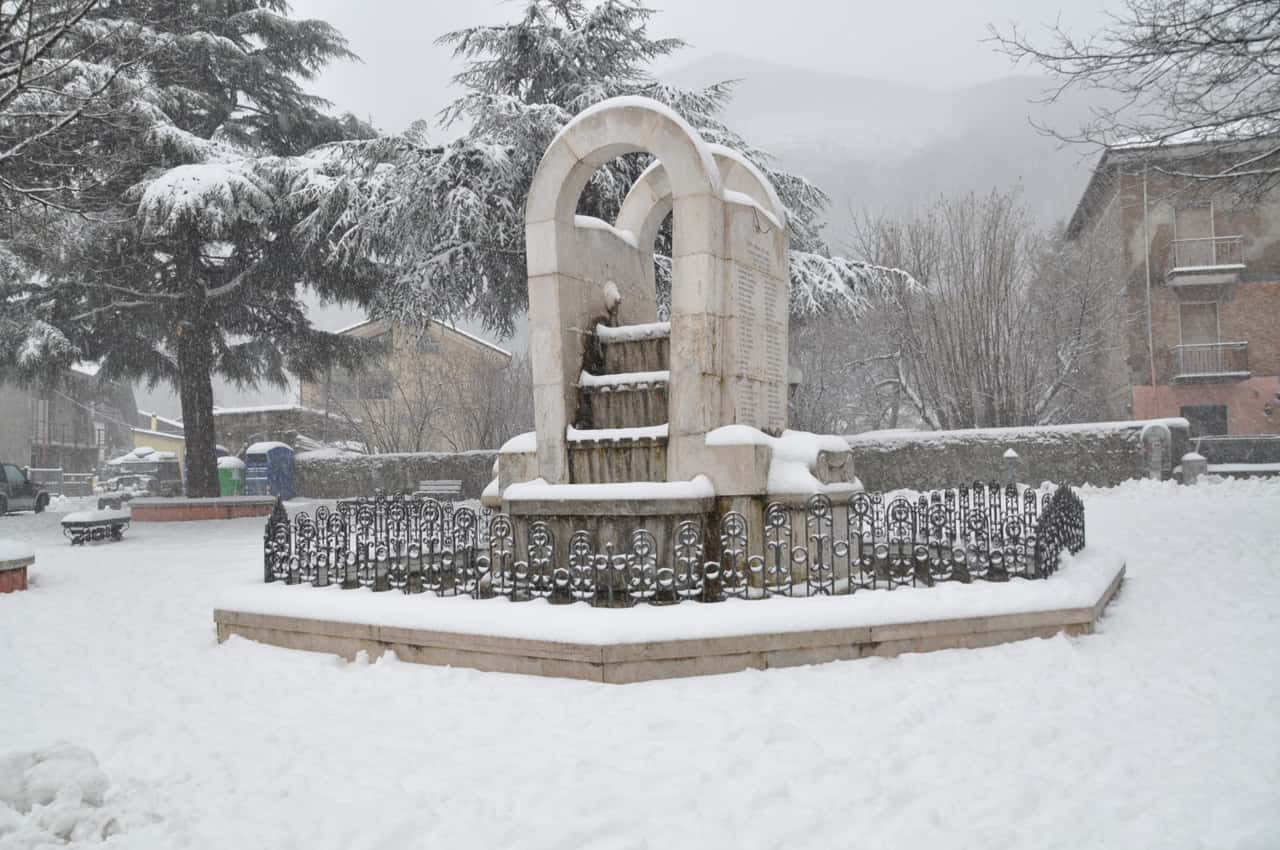 Monumento ai caduti di guerra - 'La fontana dei pesci'