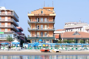 Hotel Cola sul mare