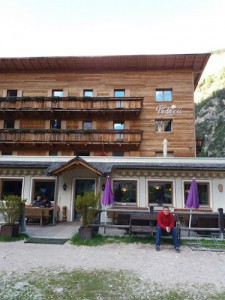 Albergo Alpino Pederü Berggasthaus