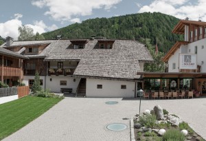 Dolomit Family Resort Alpenhof