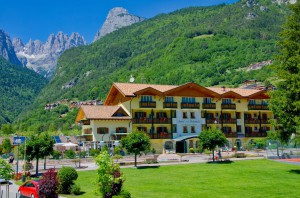 Alle Dolomiti Boutique Lake Hotel