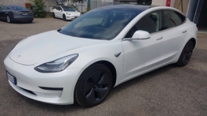 tesla Model 3 del 2020