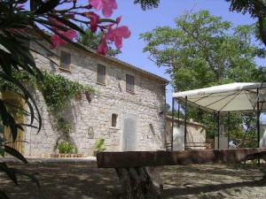 Agriturismo e Bed and Breakfast San Benedetto