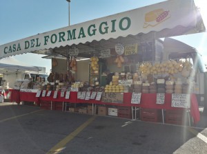 Casa Del Formaggio- Enoteca la Cantina