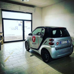 2RENTCAR - Noleggio Auto - Noleggio Scooter -