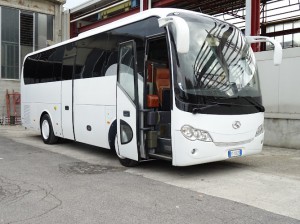 Noleggio Bus Minibus Pullman Milano Duomo Autonoleggi