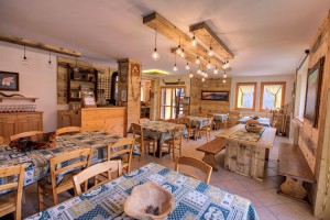 Baita Valle Azzurra - Ostello e ristorante