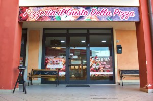 Pizzeria Il Gusto della Pizza. Forno a legna e consegne a domicilio