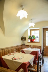 Osteria Fra Dolcino - Locanda Borgo Chiese