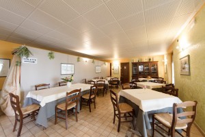 Albergo Ristorante La Rosa dei Vini a Serralunga D'Alba - Trattoria di piatti tipici piemontesi a Serralugna d'Alba - Cucina tipica piemontese a Serralunga d'Alba - Cucina per celiaci senza glutine a Serralunga d'Alba nelle Langhe