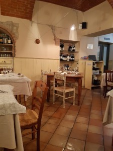 Antica Trattoria Dei Due Cavalli Di Merlino Desire' Irene