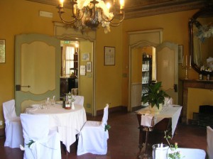 Enoteca La Casetta del Castello di Neive - Visite alle cantine storiche