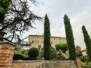 Castello di Coazzolo B&B