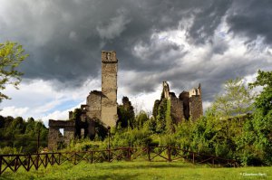 Castello dei Marchesi del Carretto - ruderi