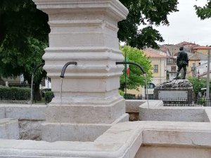 Piazza Umberto I e Le Quattro Fontane