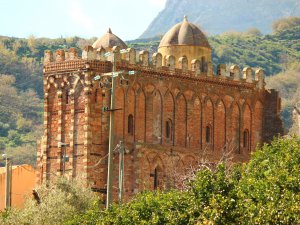 Chiesa dei SS. Pietro e Paolo d'Agrò e rovine del Monastero basiliano