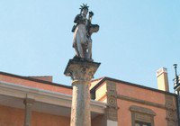 Palazzo Baronale Grassi e Colonna di San Giovanni Battista