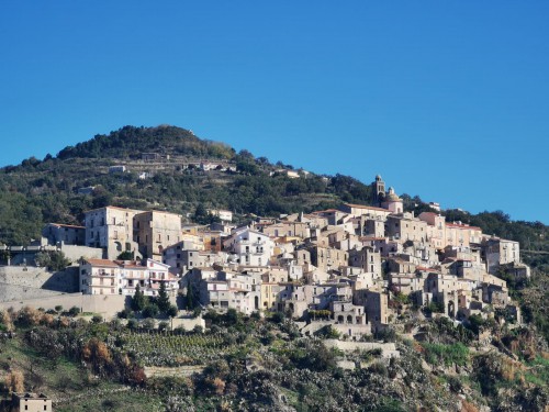 Passeggiata nel centro storico del borgo