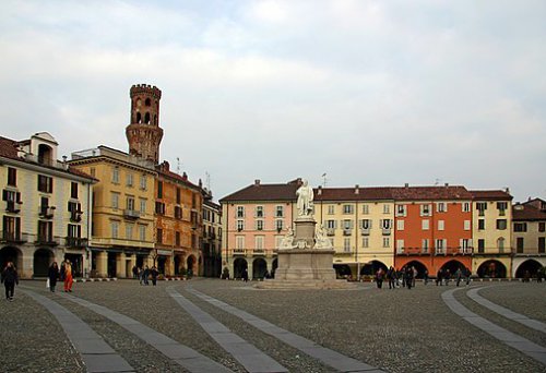 Vercelli (VC)